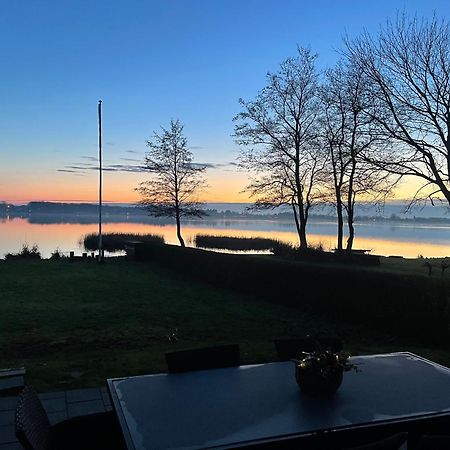 Huset Ved Soen Taet Pa Herning Og Mch Og Boxen 90 M2 Sunds Exteriör bild