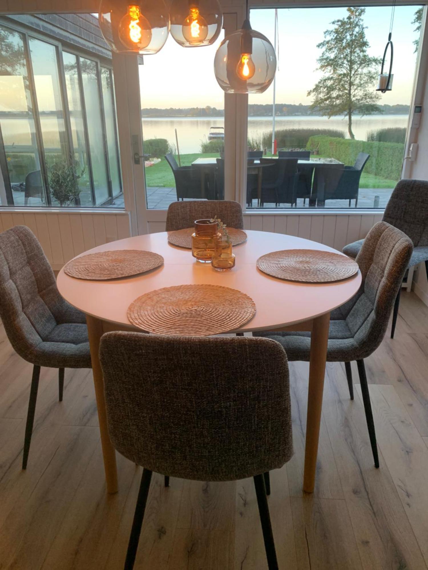 Huset Ved Soen Taet Pa Herning Og Mch Og Boxen 90 M2 Sunds Exteriör bild