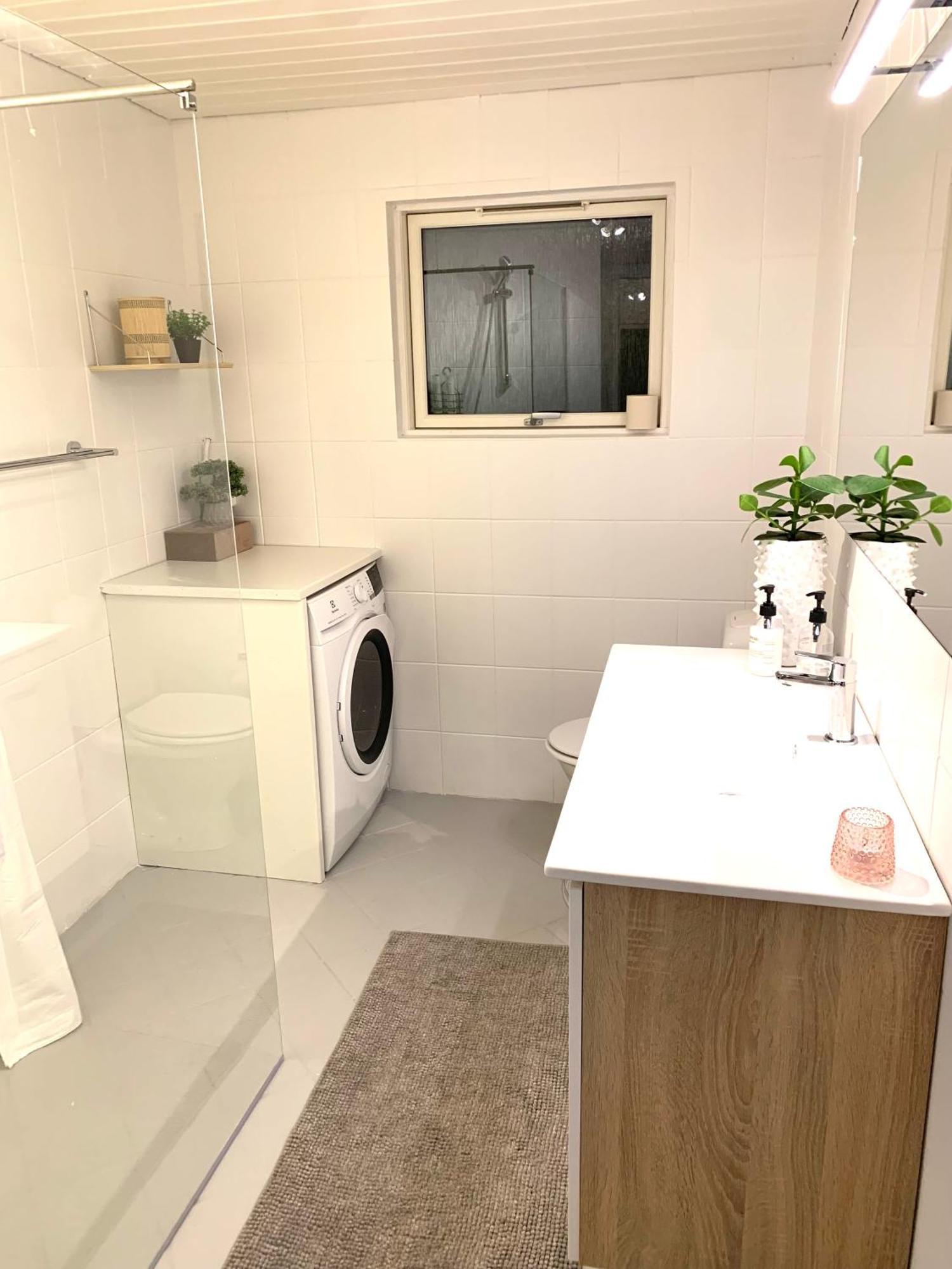 Huset Ved Soen Taet Pa Herning Og Mch Og Boxen 90 M2 Sunds Exteriör bild