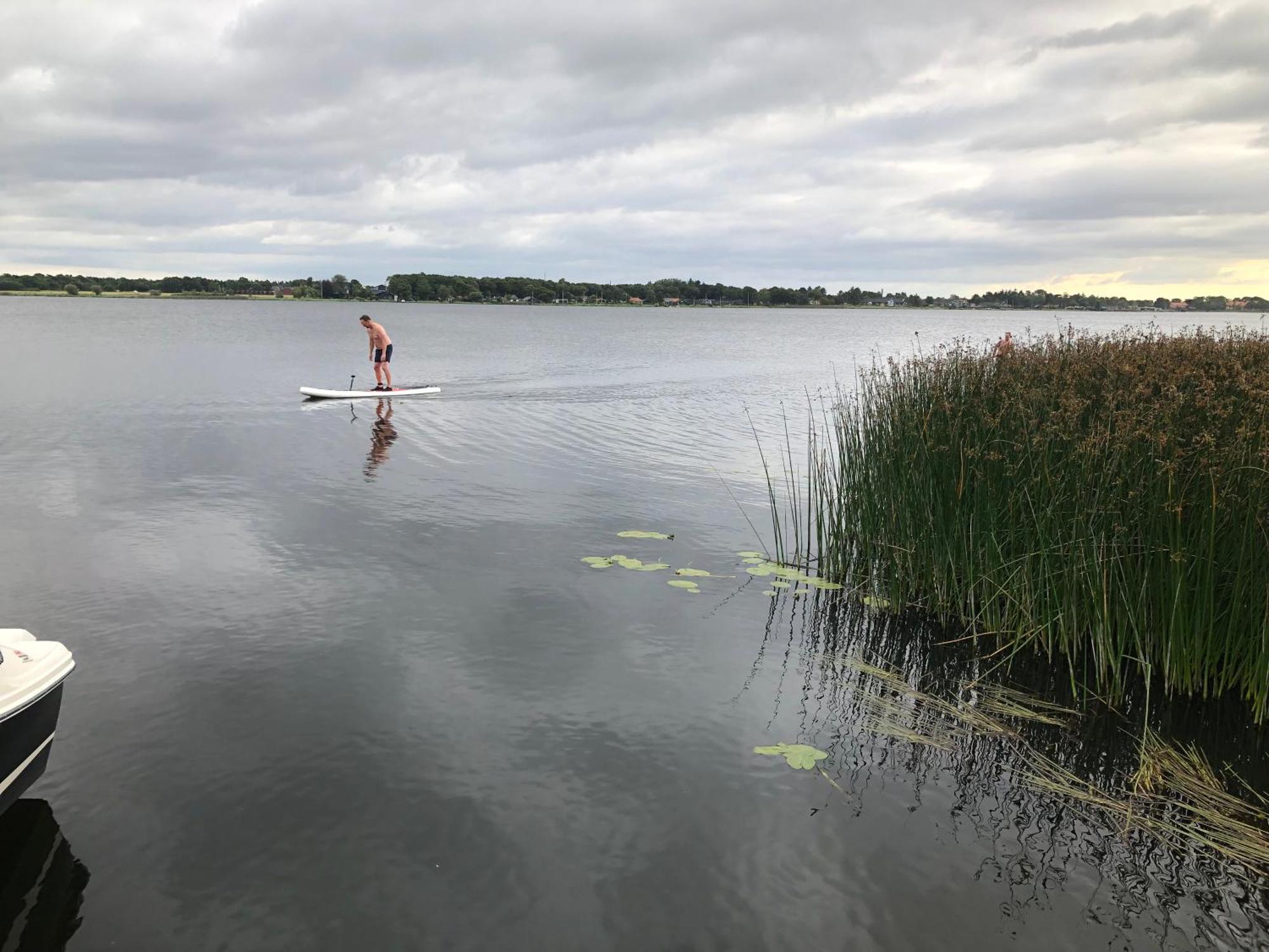 Huset Ved Soen Taet Pa Herning Og Mch Og Boxen 90 M2 Sunds Exteriör bild